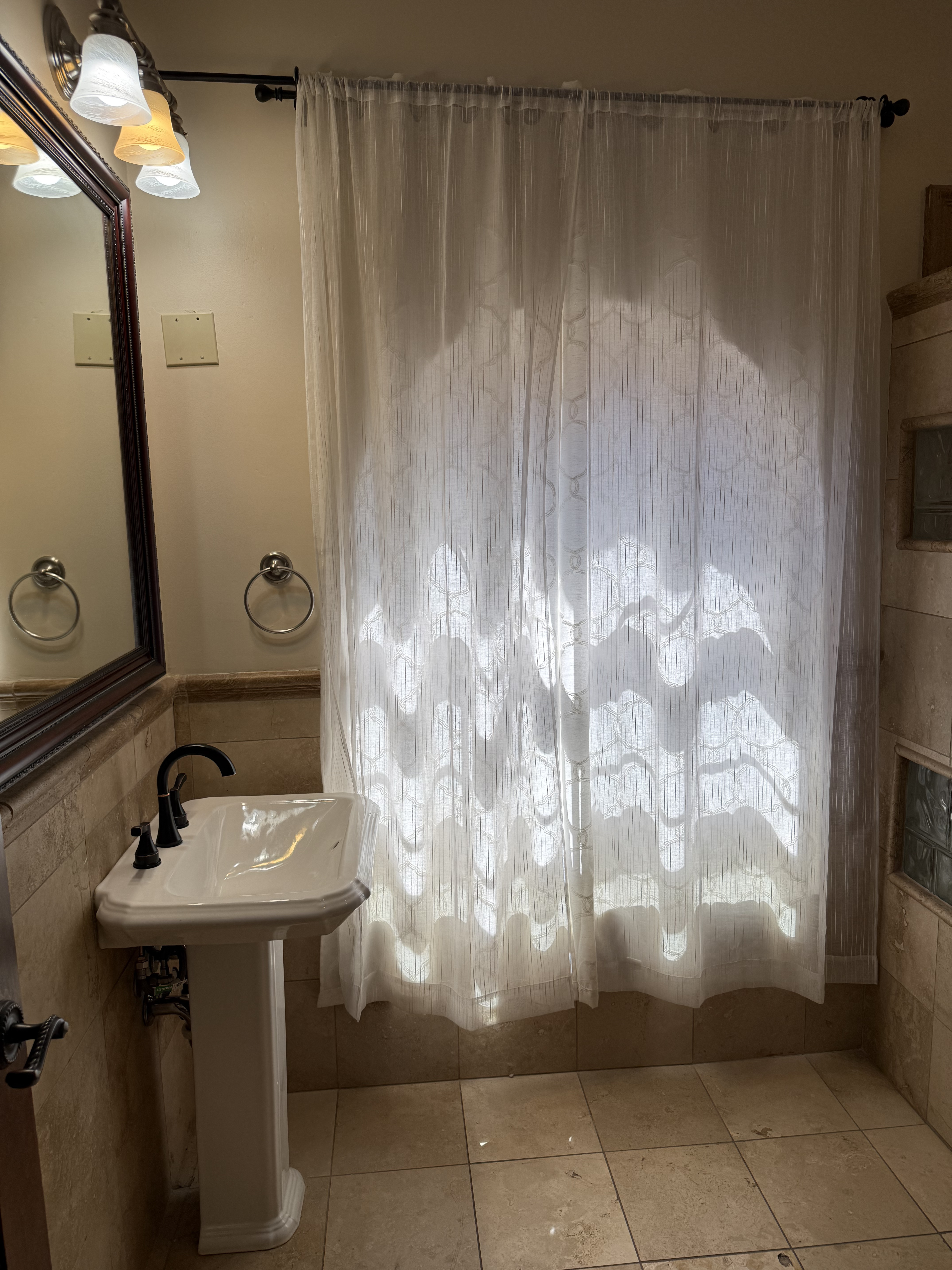 Private Suite 2 - Image 5